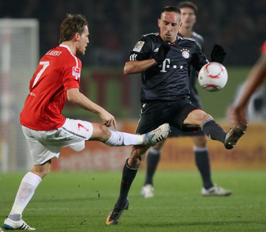 尽管这些球 尽管这些球